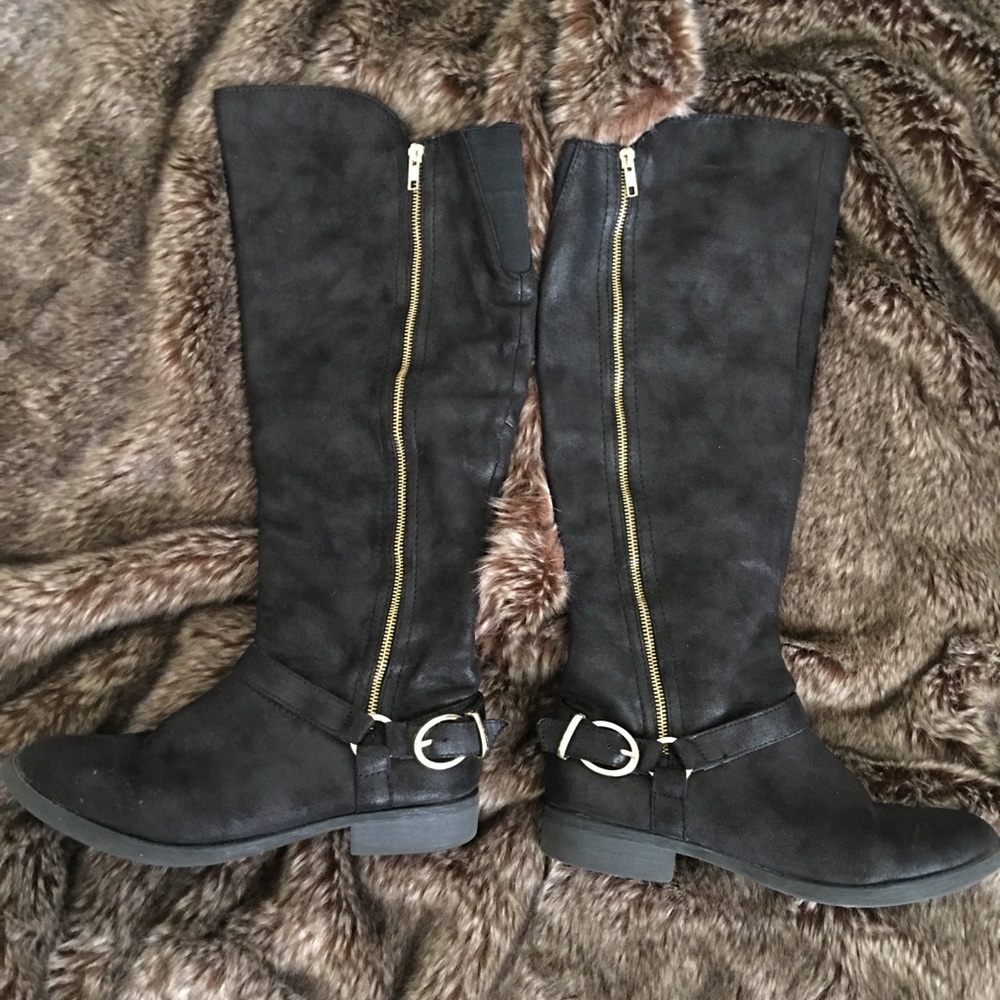 Equestrian style tall black boots